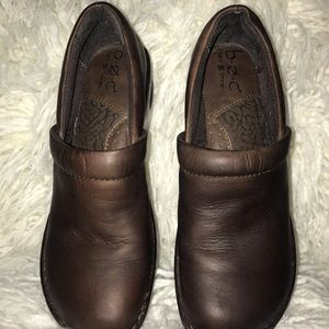 Born concept leather clogs